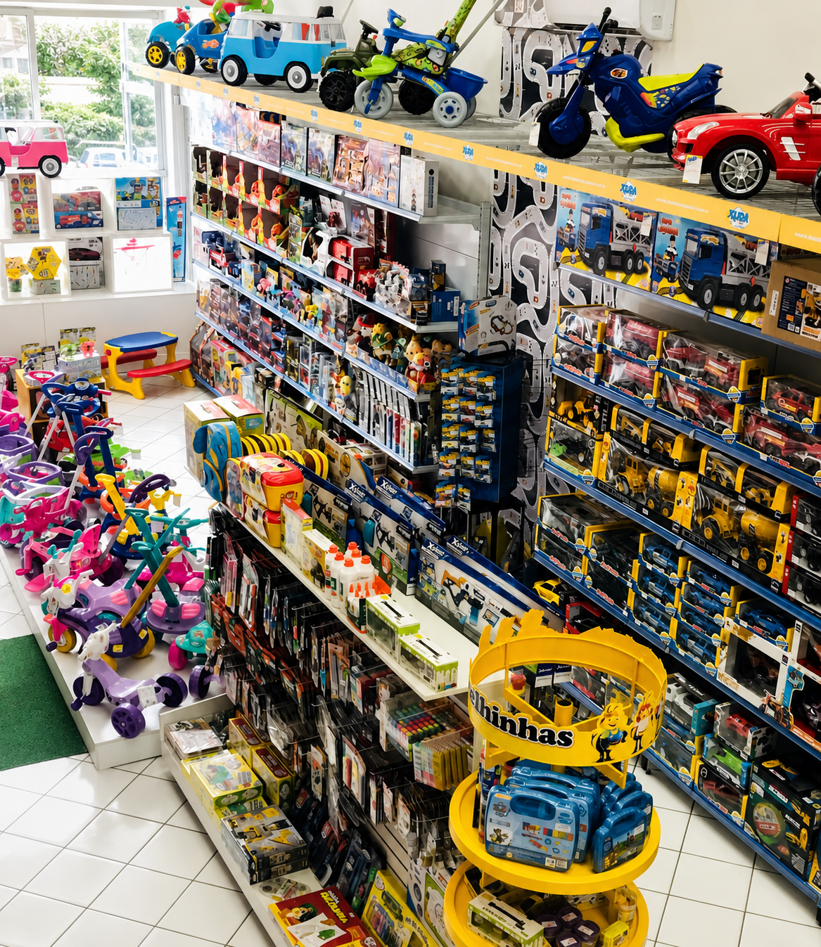Fachada azul da Duda Brinquedos